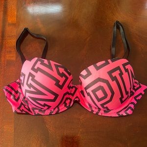 NWOT PINK wear everywhere lightly lined bra